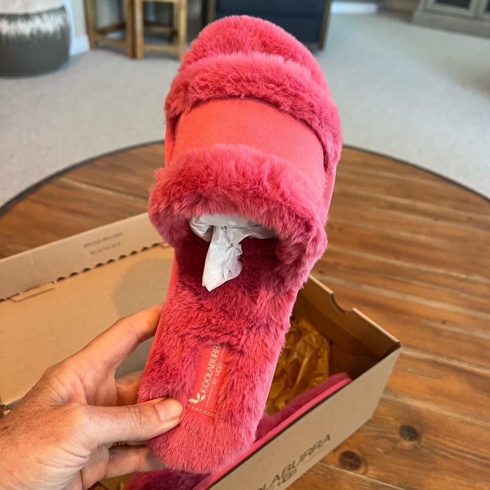 Women’s Koolaburra Ugh peep toe slipper